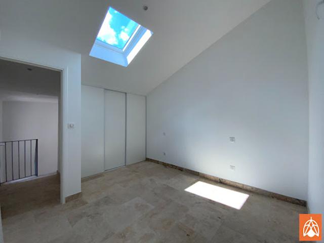 Location Appartement 3 pièces 64.44 m2 Eyguières