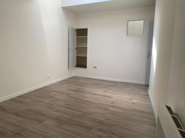Location Appartement 3 pièces 64.82 m2 Riez