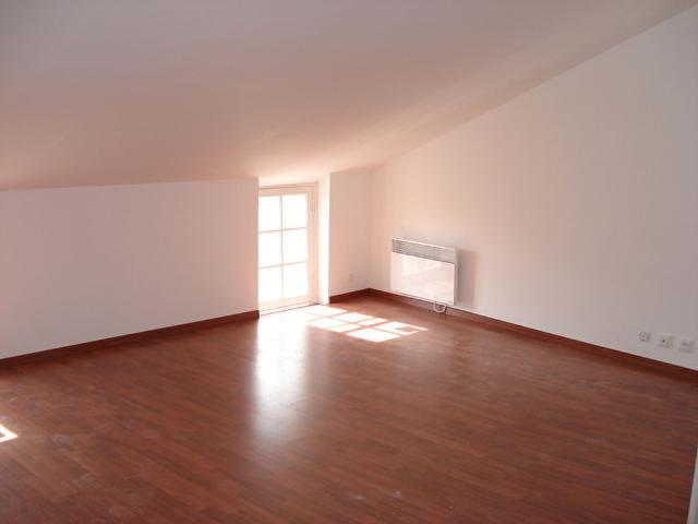 Location appartement 3 pièces, 64.00m², Fontenay le Comte