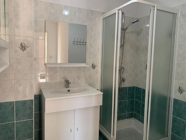 Location appartement 3 pièces, 64.00m², Jonzac