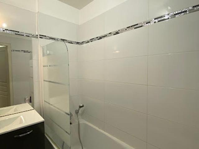 Location Appartement 3 pièces 64 m2 Châteauneuf le Rouge