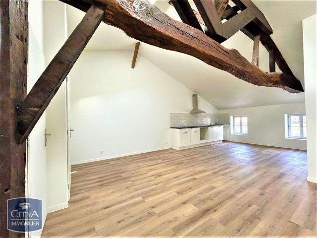 Location Appartement 3 pièces 64m² COUTRAS 33230