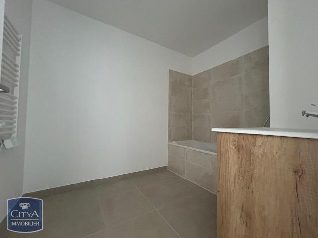 Location Appartement 3 pièces 64m² CAVAILLON 84300