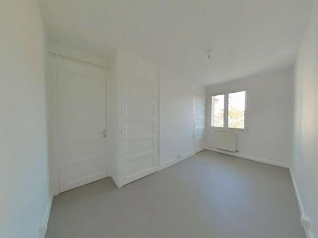 Location Appartement 3 pièces 64m² BOURG DE PEAGE 26300
