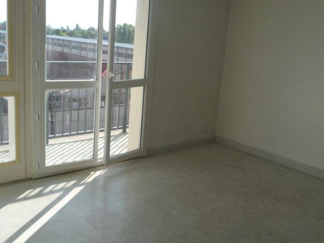 Location Appartement 3 pièces 64m² BOURGES 18000