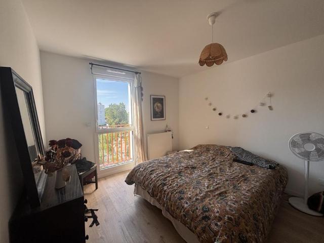 Location Appartement 3 pièces 64m² BORDEAUX 33200