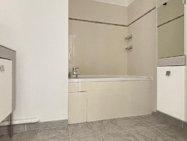 Location Appartement 3 pièces 64m² FOSSES 95470