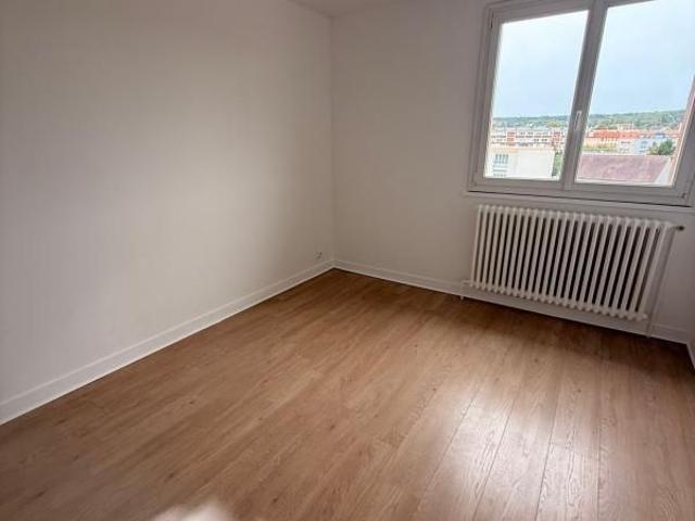 Location Appartement 3 pièces 64m² LIVRY GARGAN 93190