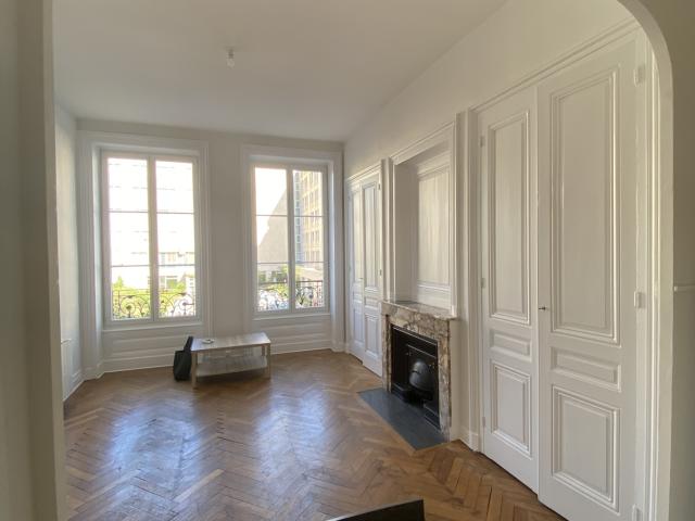 Location Appartement 3 pièces 64m² LYON 7ème