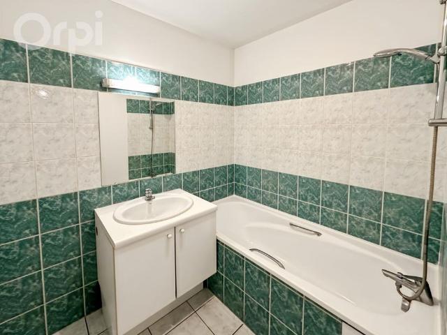 Location Appartement 3 pièces 64m² SENLIS 60300