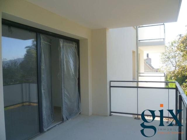 Location Appartement 3 pièces 64m² ST ISMIER 38330