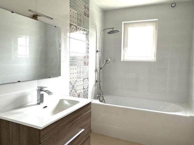 Location Appartement 3 pièces 64m² ST RAMBERT D ALBON 26140