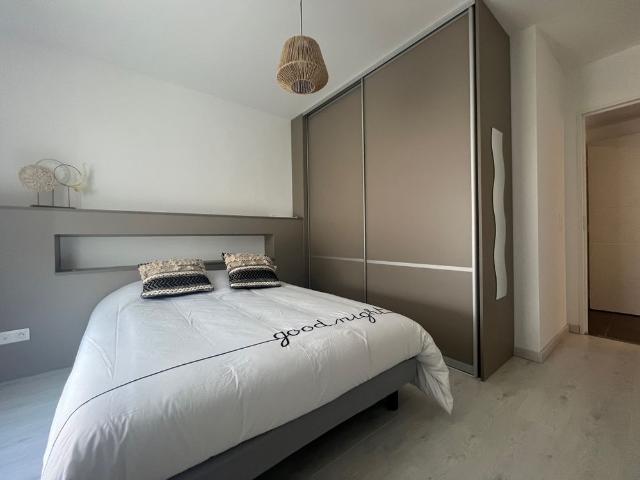 Location Appartement 3 pièces 64m² Y 80190