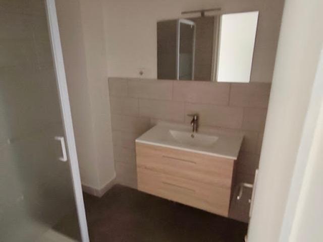 Location Appartement 3 pièces 65.68 m2 Bourg de Péage