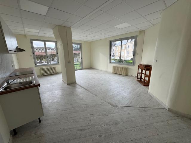Location appartement 3 pièces, 65.70m², Blois