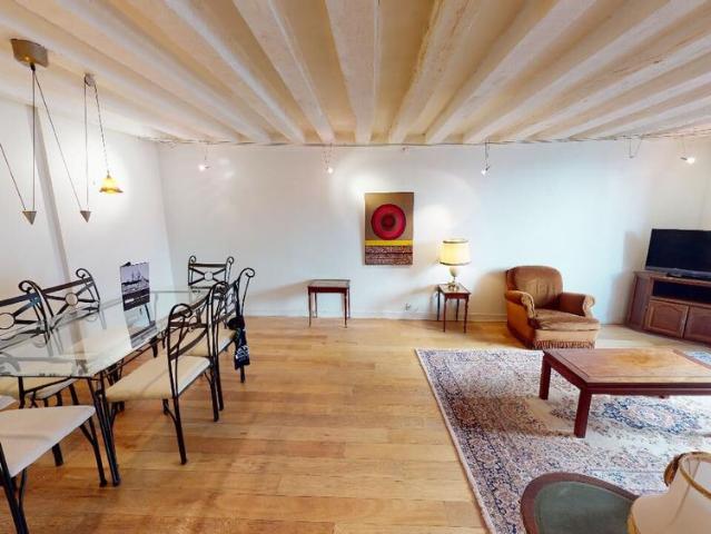 Location appartement 3 pièces, 65.76m², Paris 04