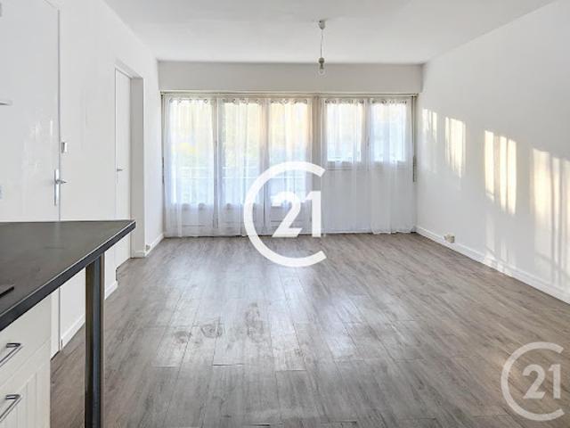 Location Appartement 3 pièces 65.8 m2 Cognac