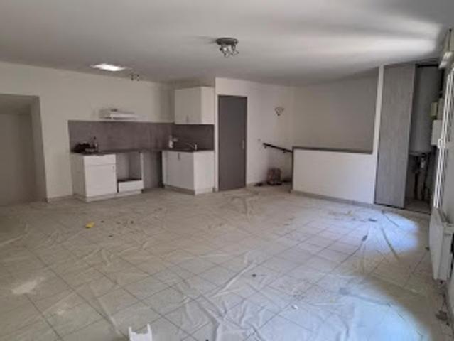 Location Appartement 3 pièces 65 m2 Villeveyrac