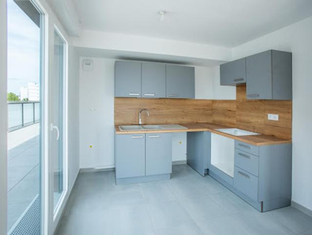 Location Appartement 3 pièces 65 m2 Colombes