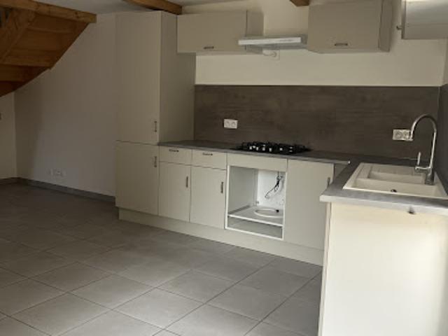 Location Appartement 3 pièces 65 m2 Dieulefit