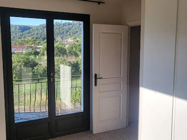 Location Appartement 3 pièces 65 m2 Gattières