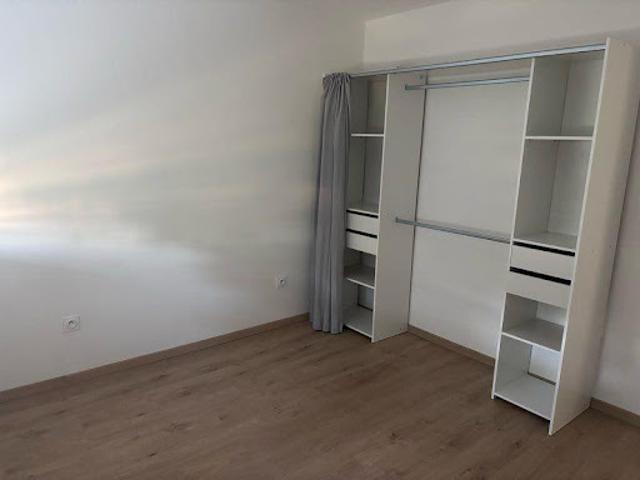 Location Appartement 3 pièces 65 m2 La Madeleine