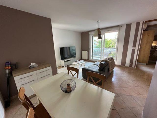 Location Appartement 3 pièces 65 m2 Lyon 8ème