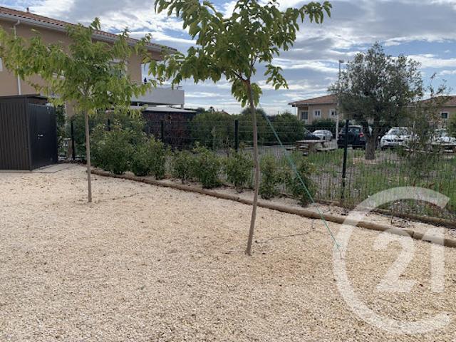 Location Appartement 3 pièces 65 m2 Péret