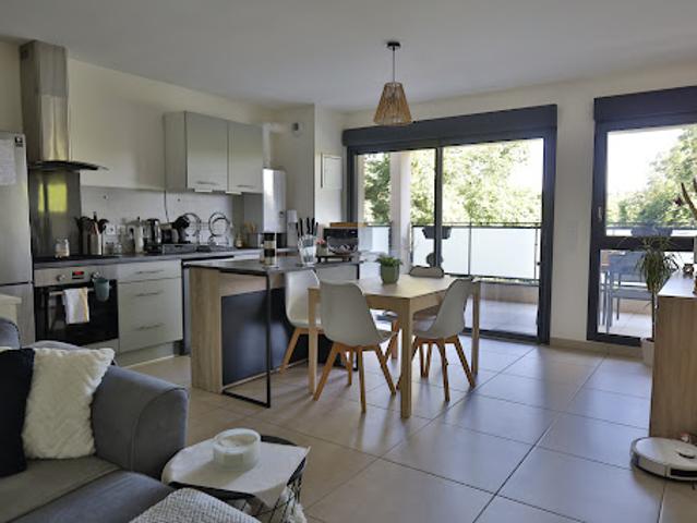 Location Appartement 3 pièces 65 m2 Saint Jean de Bournay