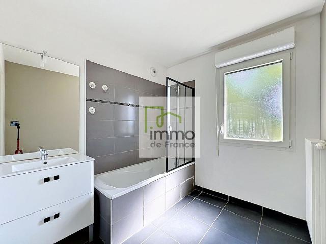 Location Appartement 3 pièces 65m²