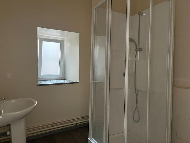 Location Appartement 3 pièces 65m² COURPIERE 63120