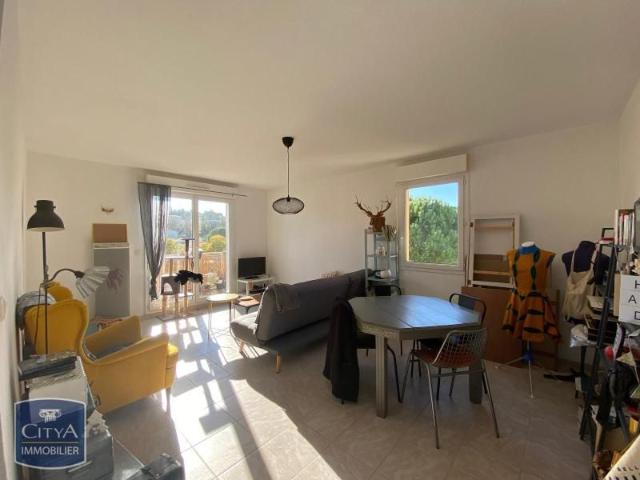 Location Appartement 3 pièces 65m² CARCASSONNE 11000