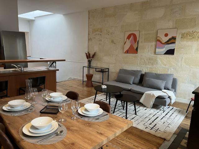 Location Appartement 3 pièces 65m² BORDEAUX 33000