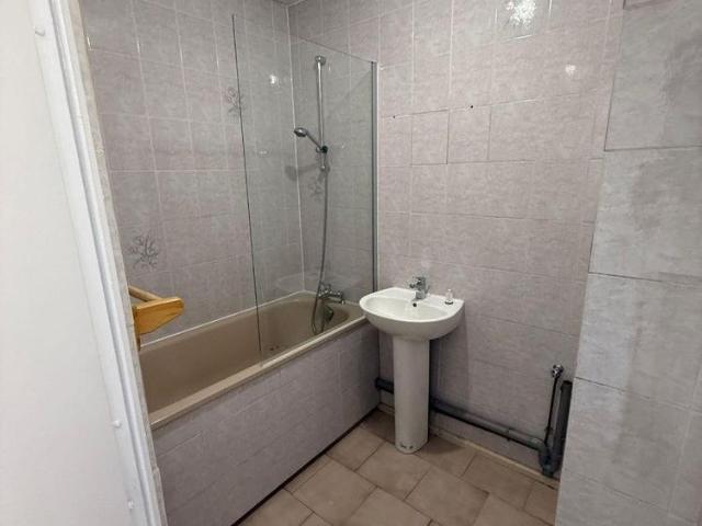 Location Appartement 3 pièces 65m² DECINES CHARPIEU 69150