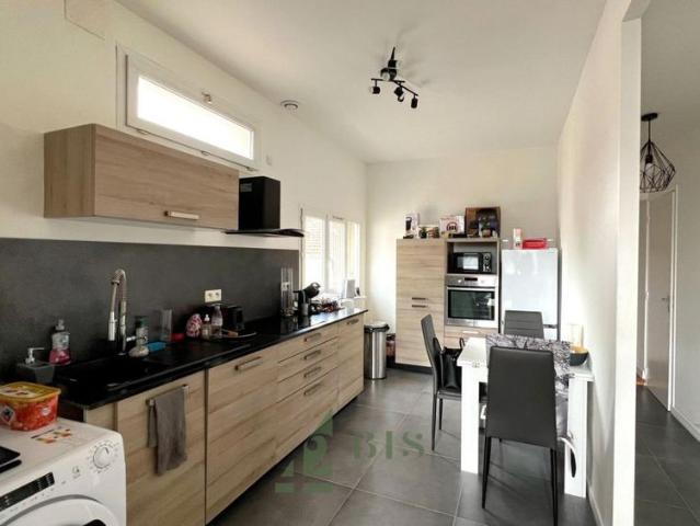 Location Appartement 3 pièces 65m² LE COTEAU 42120