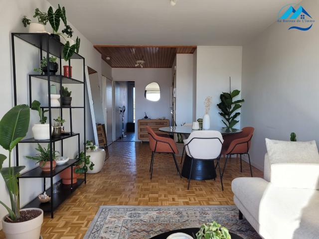 Location Appartement 3 pièces 65m² MARSEILLE 10ème