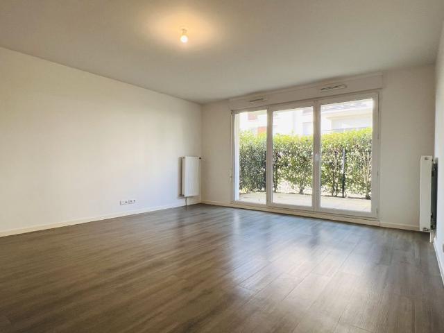 Location Appartement 3 pièces 65m² MENNECY 91540