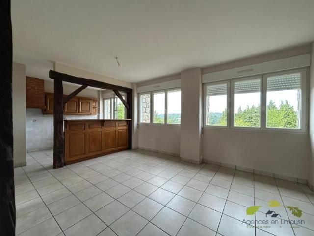 Location Appartement 3 pièces 65m² ST LEONARD DE NOBLAT 87400