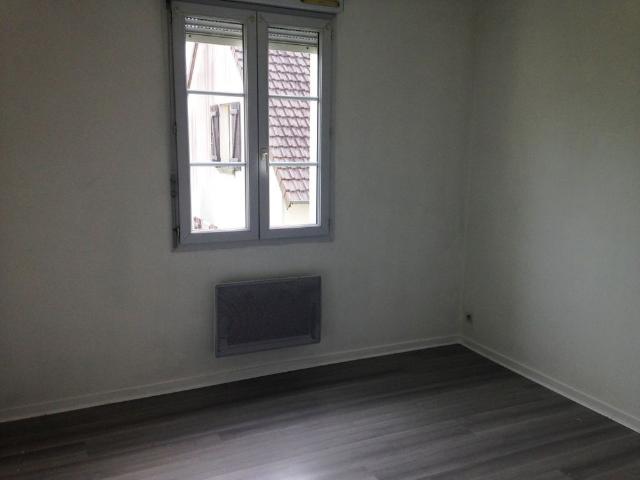 Location Appartement 3 pièces 65m² ST MARCEL 27950
