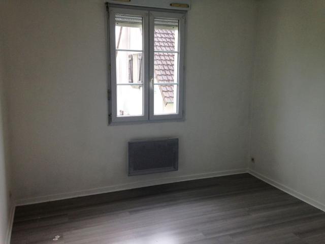 Location Appartement 3 pièces 65m² ST MARCEL 27950