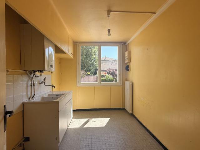 Location Appartement 3 pièces 65m² PONT ST ESPRIT 30130