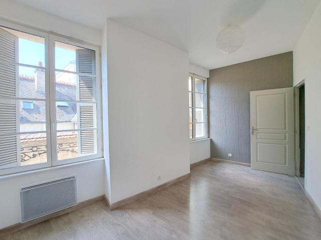 Location Appartement 3 pièces 65m² TOURS 37000
