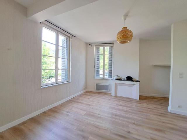 Location Appartement 3 pièces 65m² TOURS 37000