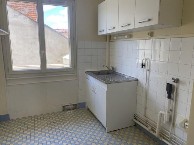 Location Appartement 3 pièces 65m² VICHY 03200