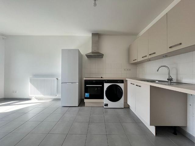 Location appartement 3 pièces, 66.00m², Viry