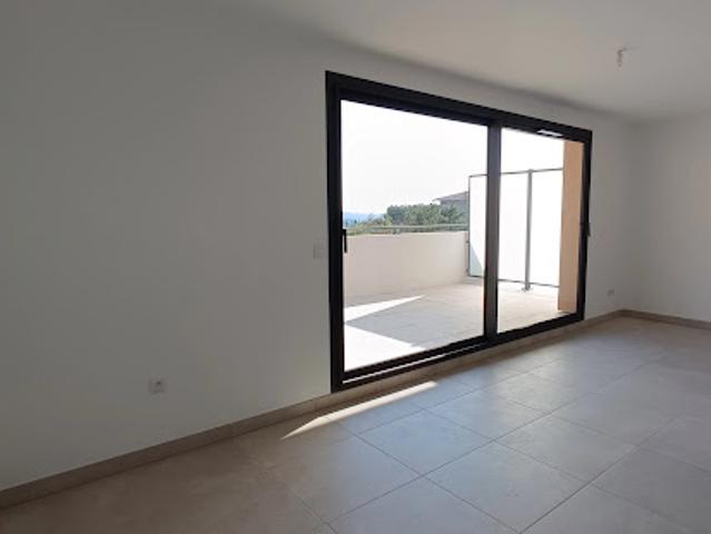 Location Appartement 3 pièces 66.16 m2 Aix en Provence