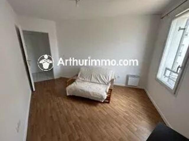Location Appartement 3 pièces 66 m2 à Savigny le Temple
