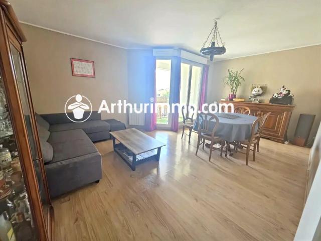 Location Appartement 3 pièces 66 m2 à Savigny le Temple