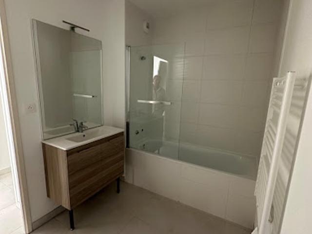 Location Appartement 3 pièces 66 m2 Beziers