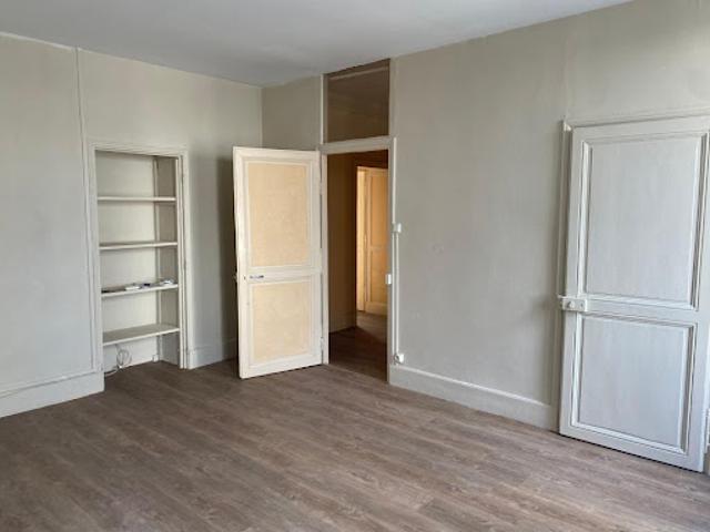 Location Appartement 3 pièces 66.26 m2 Nevers